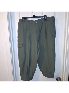 Schoffel Olive Green Cargo Capri Outdoor Pants